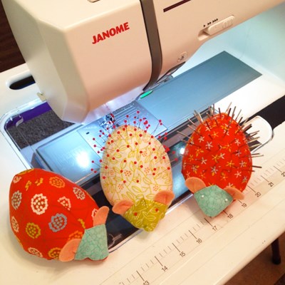 How to Make a Pincushion From a Bra!