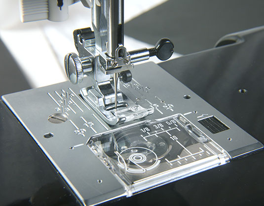 Janome Hd3000 Mechanical Sewing Machine w/ Bonus Package!